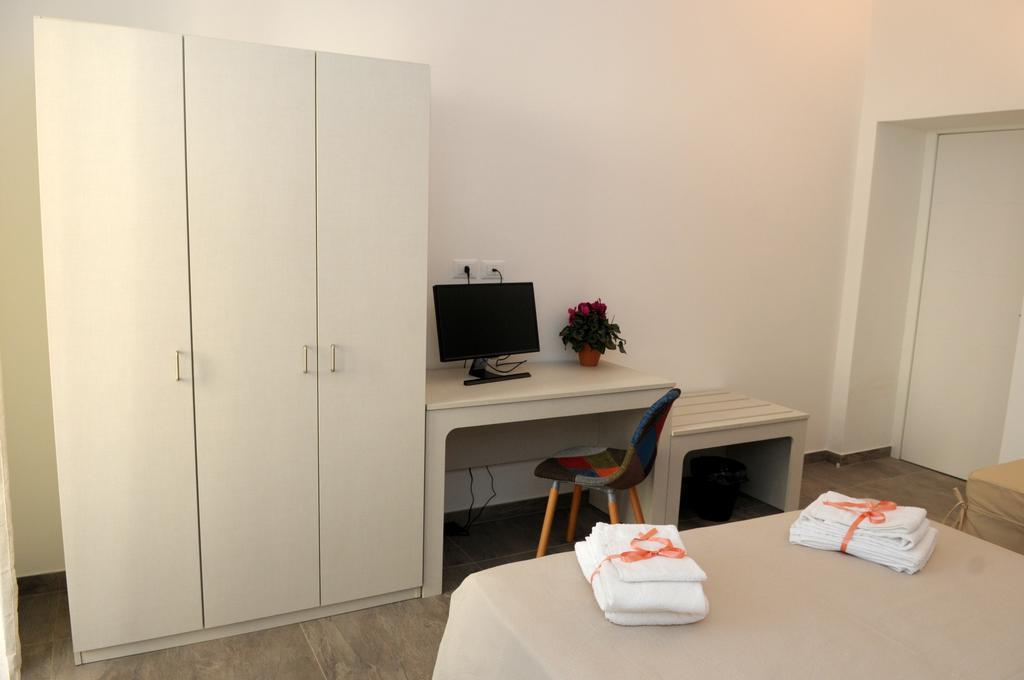Della Torre Rooms Lecce Exteriör bild