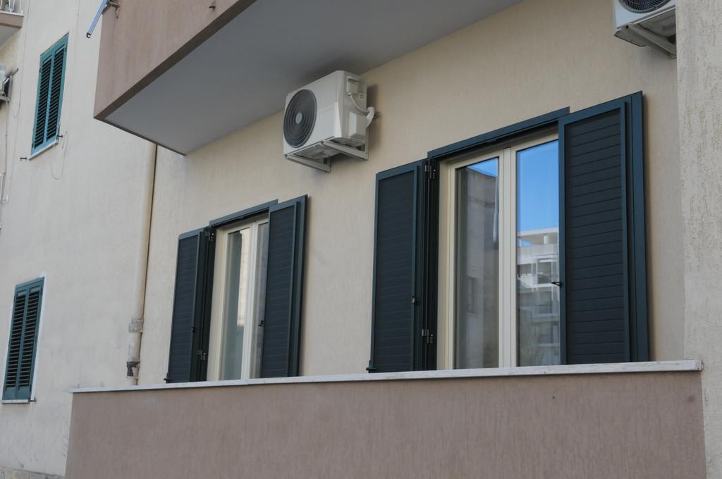 Della Torre Rooms Lecce Exteriör bild